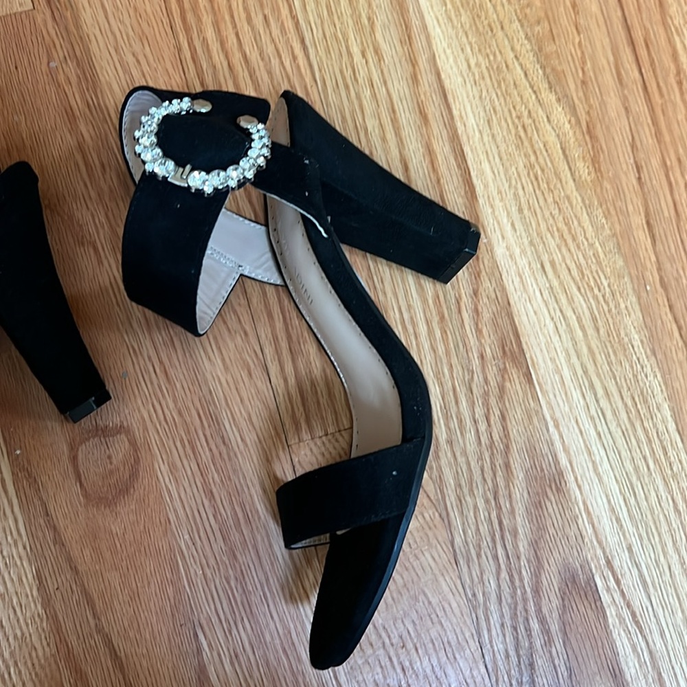 Great formal shoes by Adrienne - Picture 3 of 5
